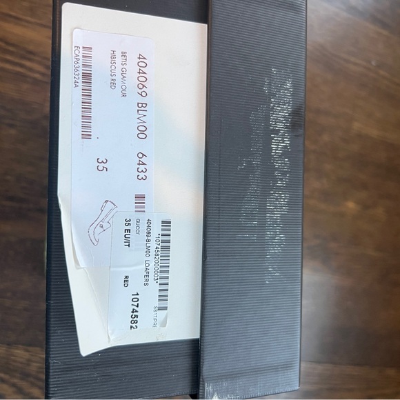 Gucci Jordan loafer size 5 in red - Picture 6 of 9